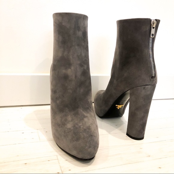 ❌SOLD❌ Prada Platform Suede Booties Gray Grey - Picture 3 of 8